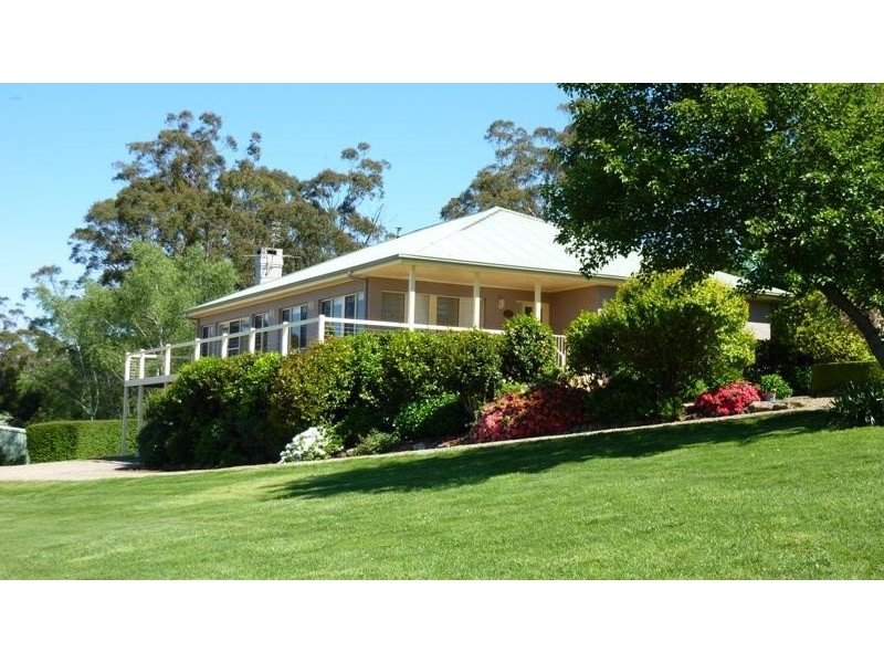 14 Yuille Ave, Bundanoon NSW 2578