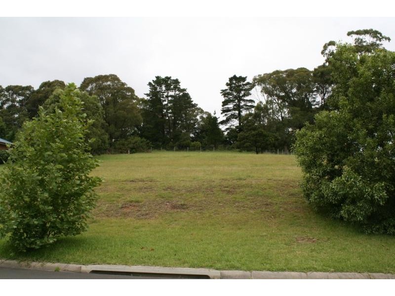 11 Bromhall Rd, Bundanoon NSW 2578