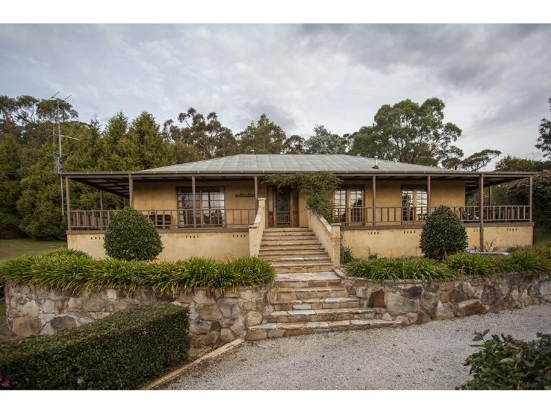8 Lynne Cl, Bundanoon NSW 2578