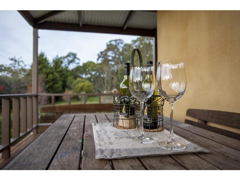 8 Lynne Cl, Bundanoon NSW 2578