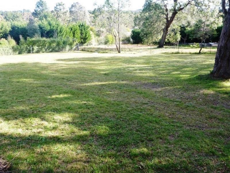 6 Lodge  Lane, Bundanoon NSW 2578