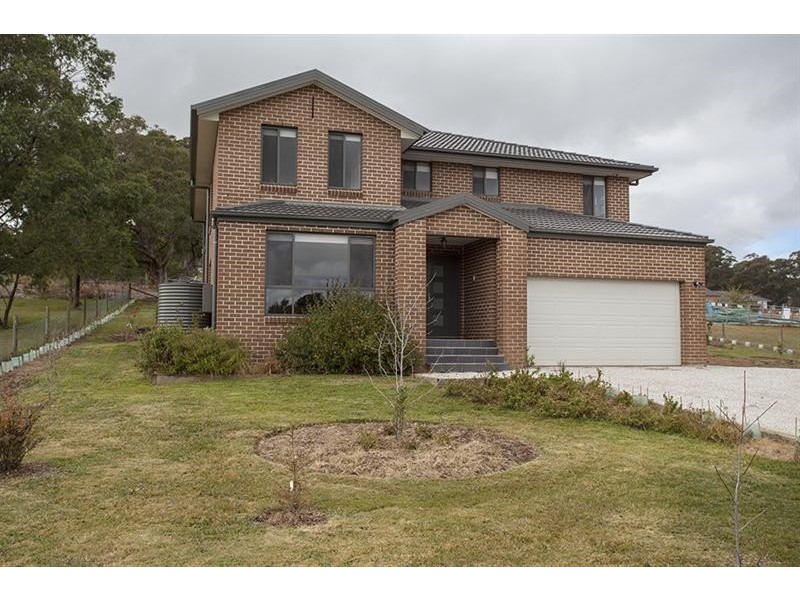 5 Larkin  Cl, Bundanoon NSW 2578