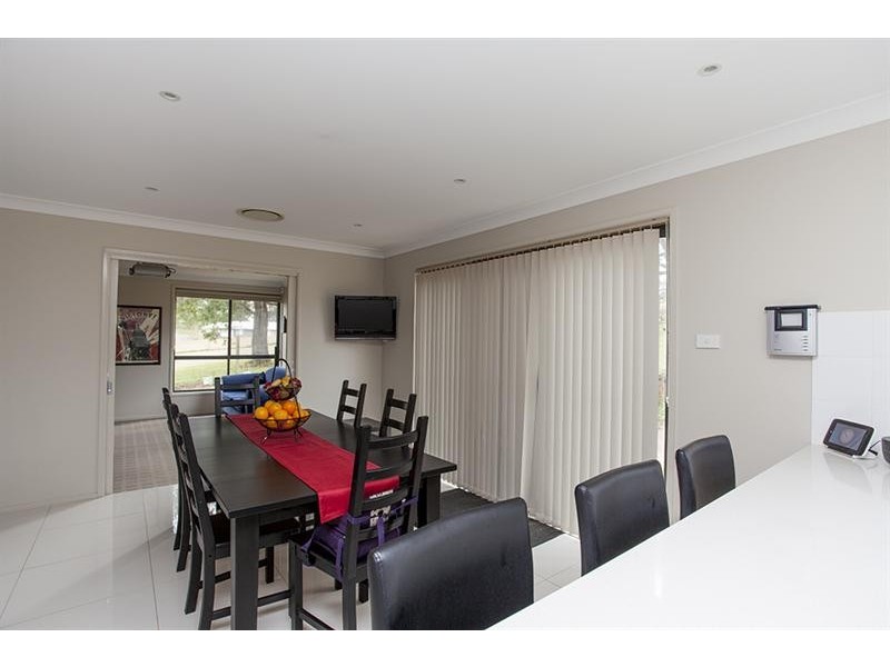 5 Larkin  Cl, Bundanoon NSW 2578