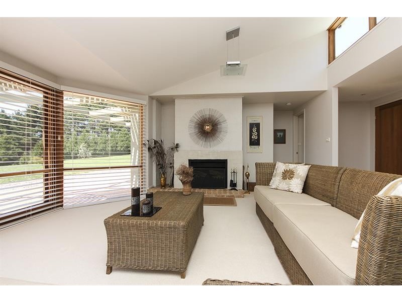 1 Birchwood Dr, Bundanoon NSW 2578