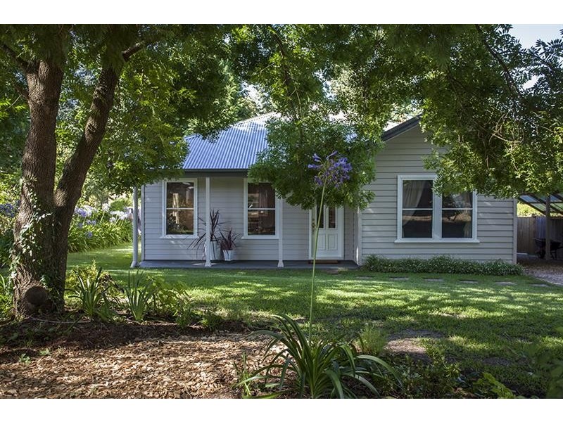 5 Kintyre Cl, Bundanoon NSW 2578