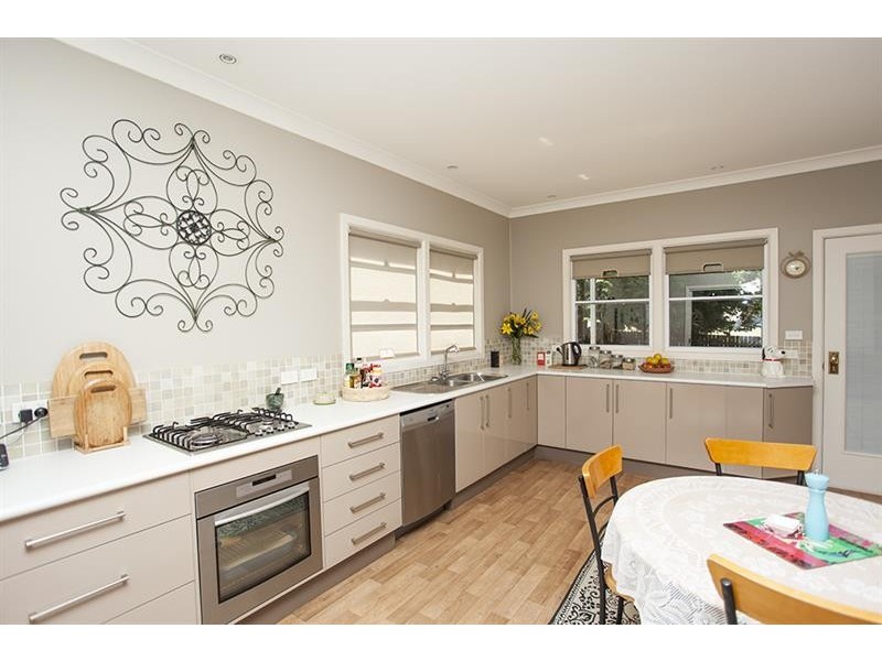 5 Kintyre Cl, Bundanoon NSW 2578