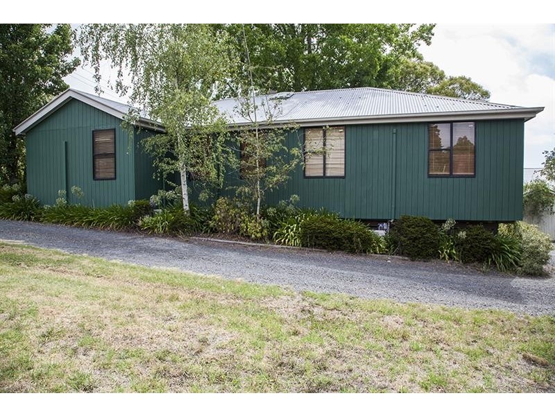 11  Railway Ave, Bundanoon NSW 2578