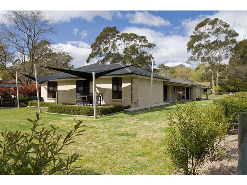 1 Bindar Cres, Bundanoon NSW 2578