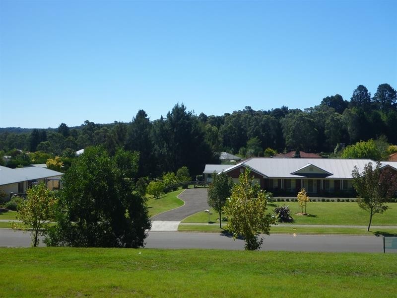 11 Bromhall Rd, Bundanoon NSW 2578