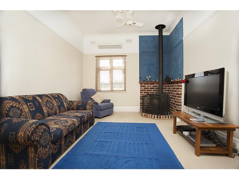 22 Hill St, Bundanoon NSW 2578