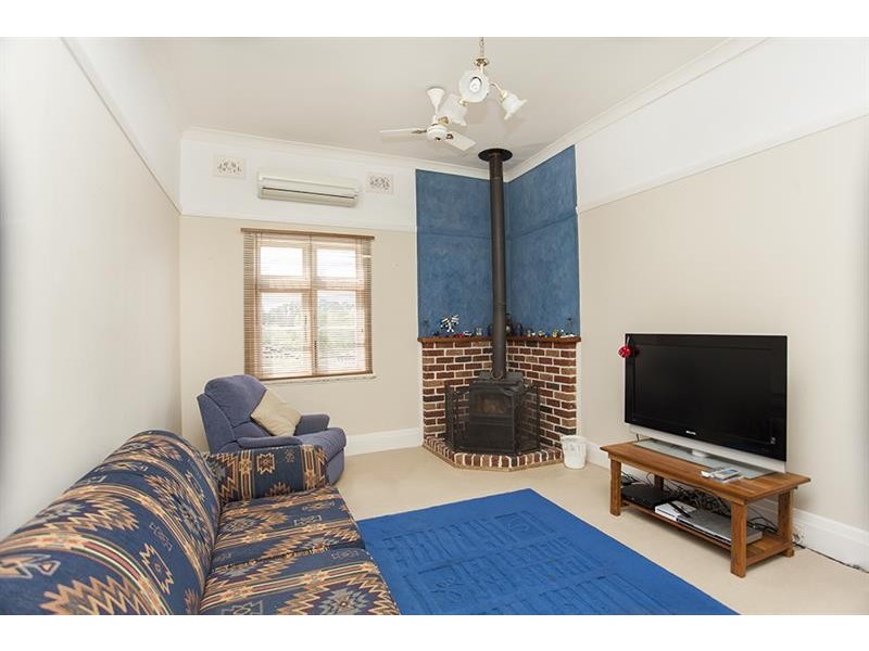 22 Hill St, Bundanoon NSW 2578