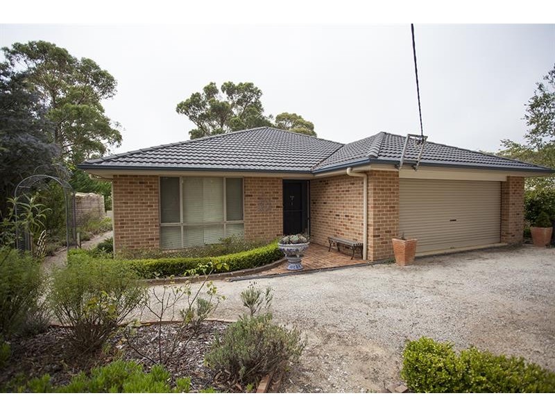 12 Garbutts Rd, Wingello NSW 2579