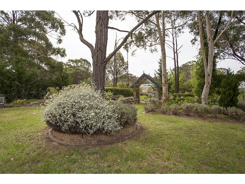 12 Garbutts Rd, Wingello NSW 2579