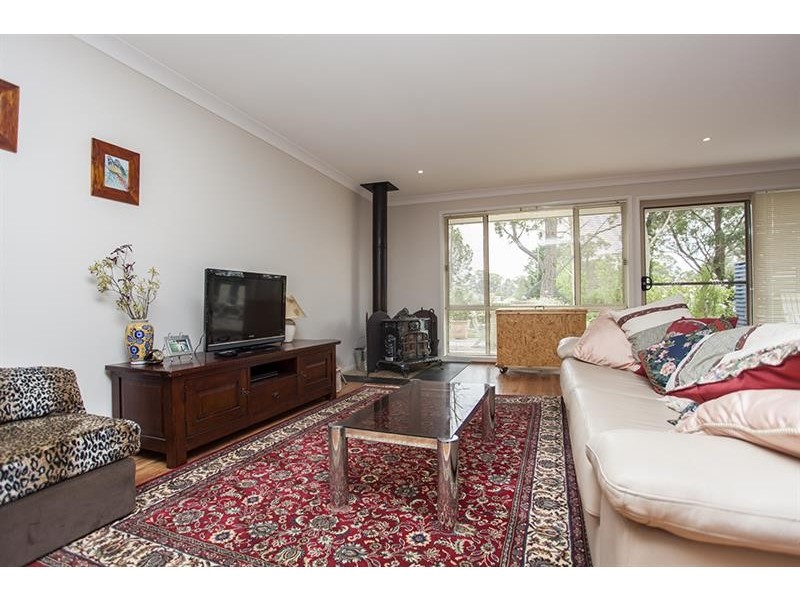 12 Garbutts Rd, Wingello NSW 2579