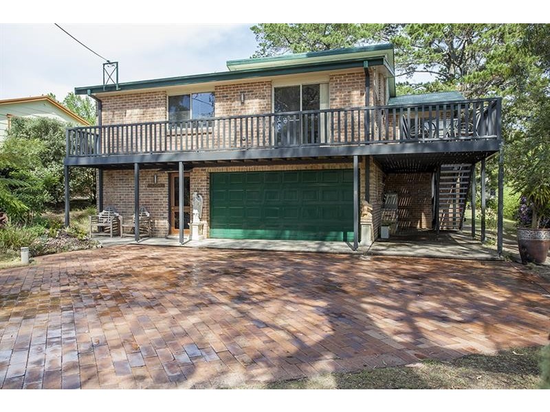 6 Lucas St, Bundanoon NSW 2578
