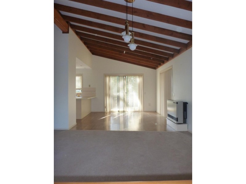 6 Lucas St, Bundanoon NSW 2578