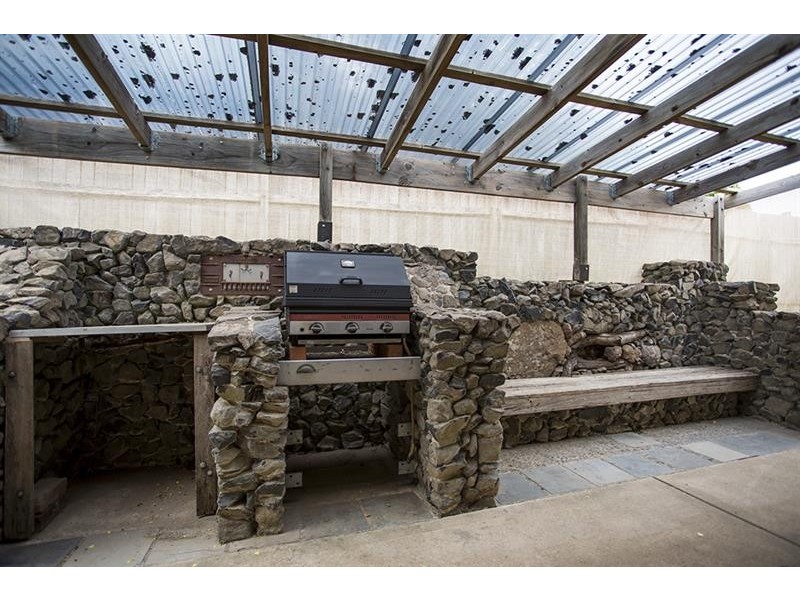 24 Hill  St, Bundanoon NSW 2578