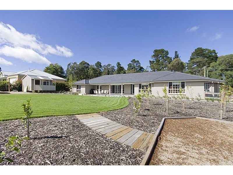 6 Greasons Rd, Bundanoon NSW 2578