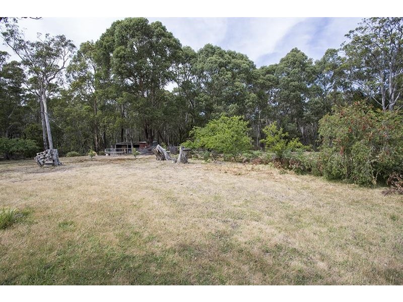 27 Badgerys Lookout Rd, Tallong NSW 2579