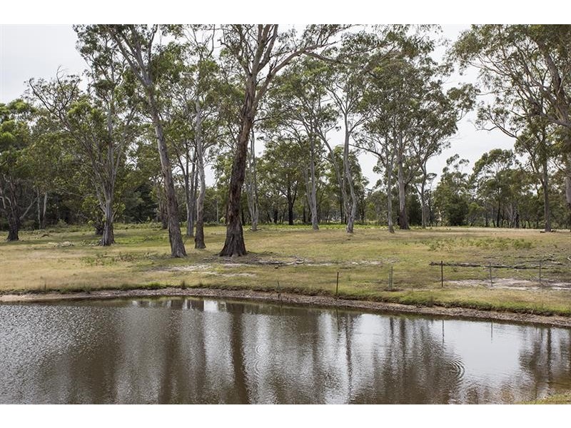 27 Badgerys Lookout Rd, Tallong NSW 2579