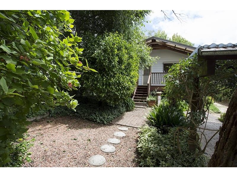 19 Hill St, Bundanoon NSW 2578