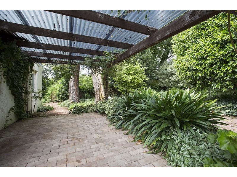 19 Hill St, Bundanoon NSW 2578