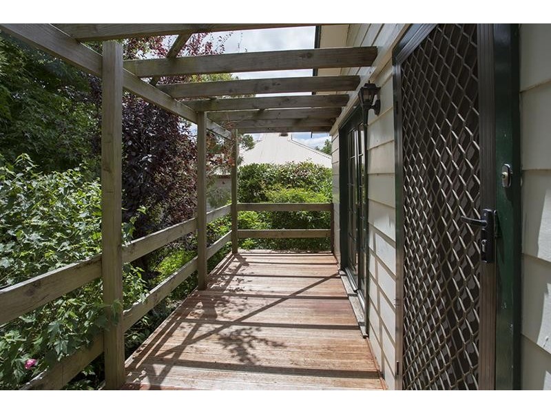 19 Hill St, Bundanoon NSW 2578