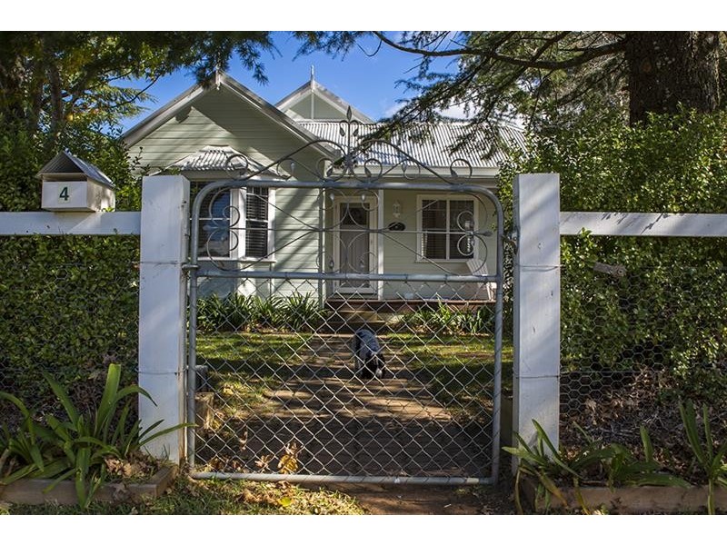 4 Brigadoon  Dr, Bundanoon NSW 2578