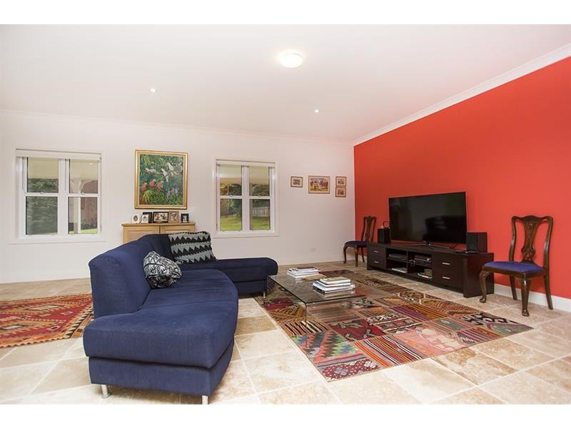 6 Nicholas  Ave, Bundanoon NSW 2578