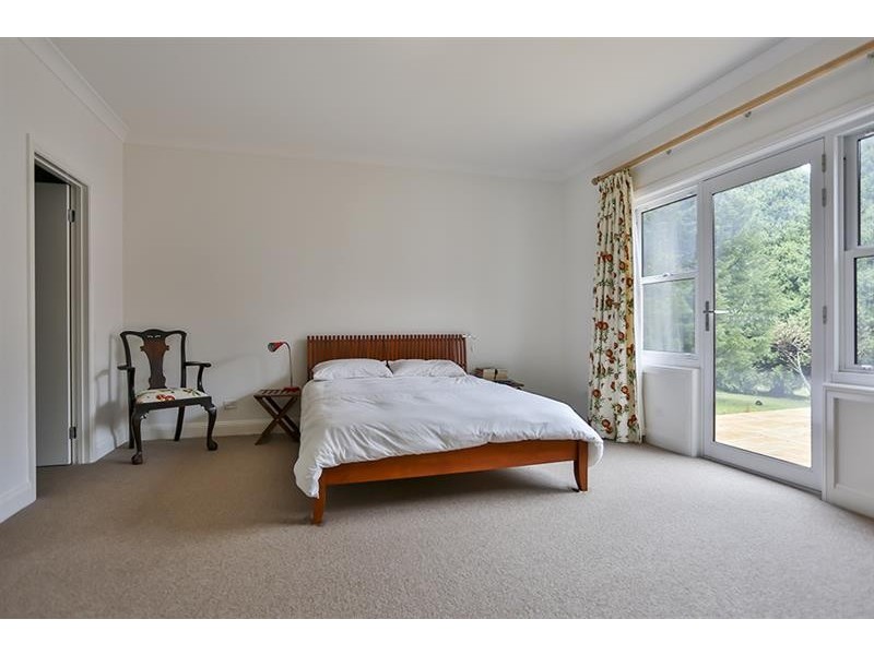 6 Nicholas  Ave, Bundanoon NSW 2578