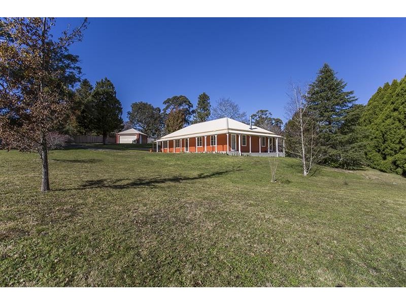 6 Nicholas  Ave, Bundanoon NSW 2578