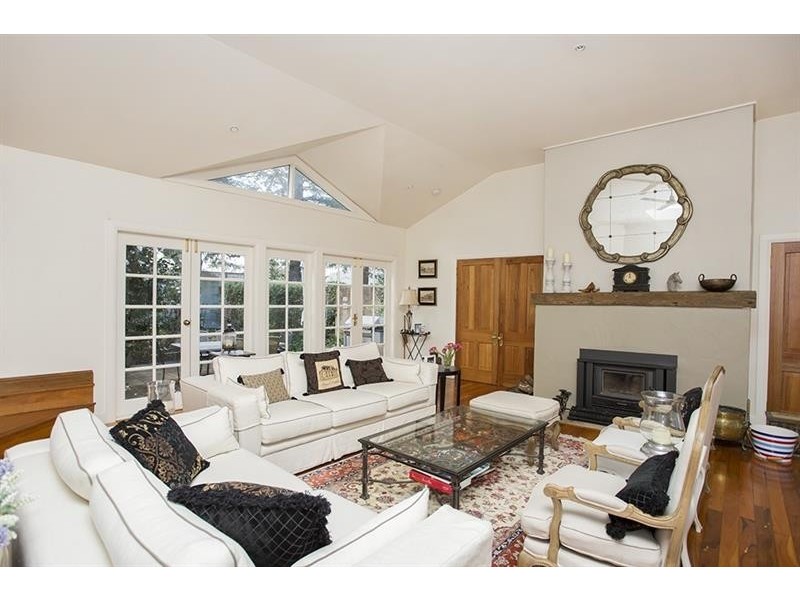 2  Ross St, Bundanoon NSW 2578