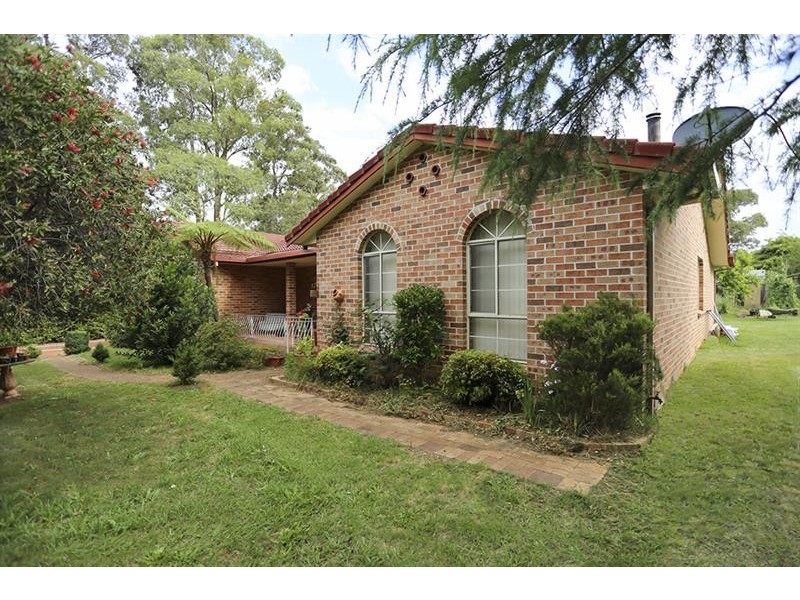 6 Ashgrove Pl, Bundanoon NSW 2578