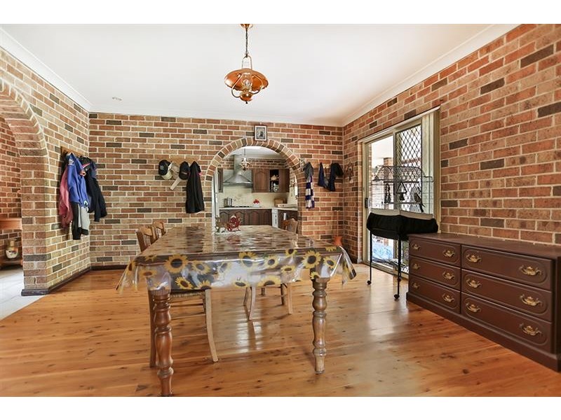 6 Ashgrove Pl, Bundanoon NSW 2578