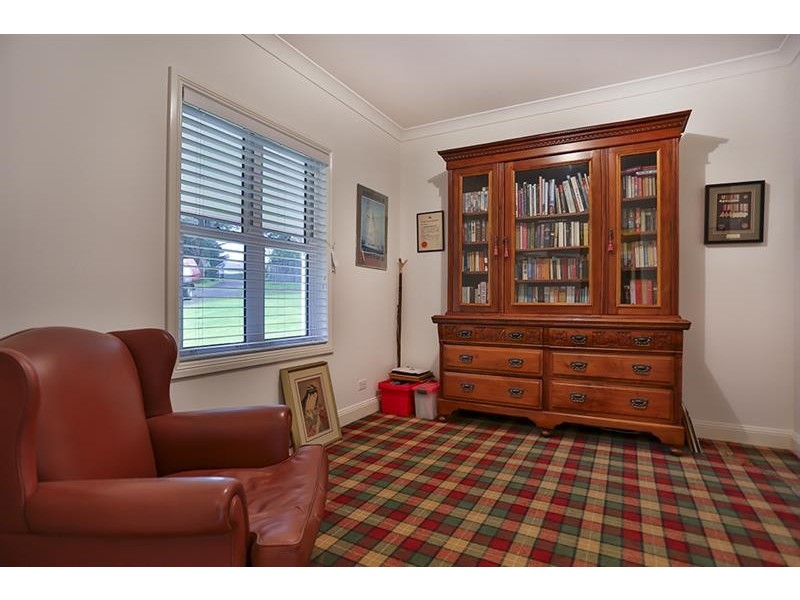 6 Nicholas  Ave, Bundanoon NSW 2578