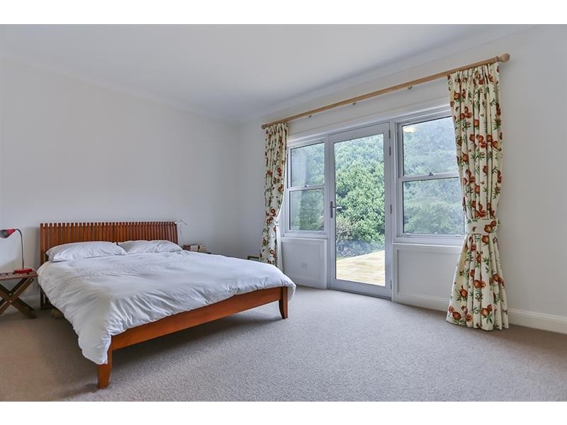 6 Nicholas  Ave, Bundanoon NSW 2578