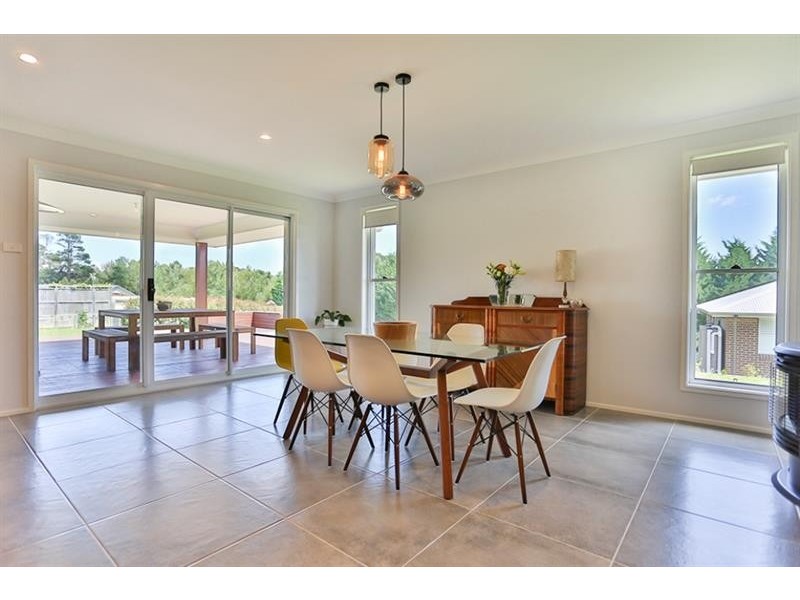 11 Cambourn Cl, Bundanoon NSW 2578