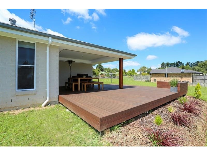 11 Cambourn Cl, Bundanoon NSW 2578