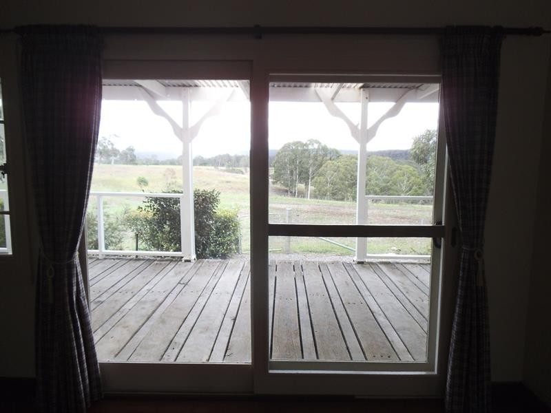 705 Caoura Rd, Tallong NSW 2579