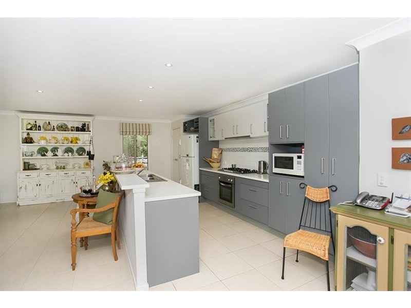 2 Brigadoon Dr, Bundanoon NSW 2578