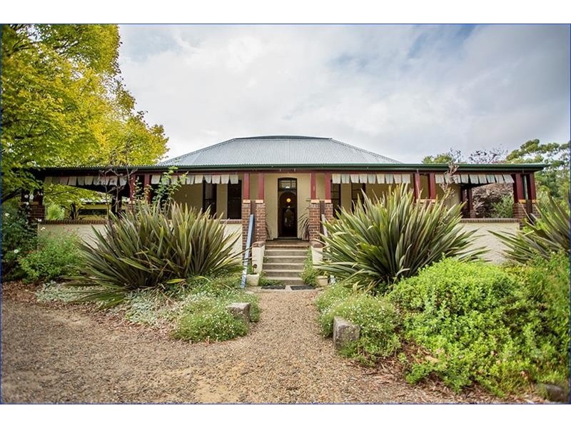 115 Railway Ave, Bundanoon NSW 2578