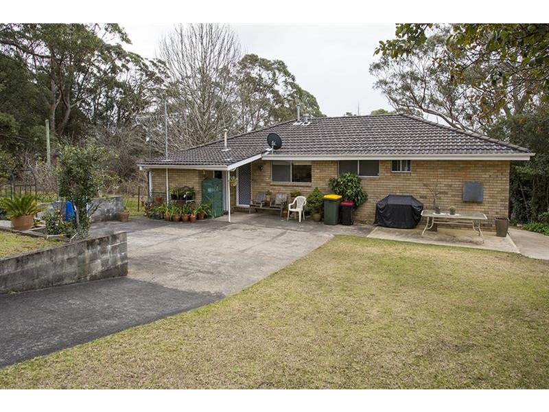 8 Nerrim St, Bundanoon NSW 2578