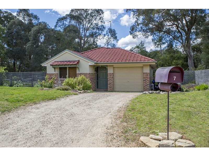 7 Elmswood  Ct, Bundanoon NSW 2578