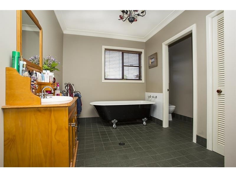 8 Skye  Pl, Bundanoon NSW 2578