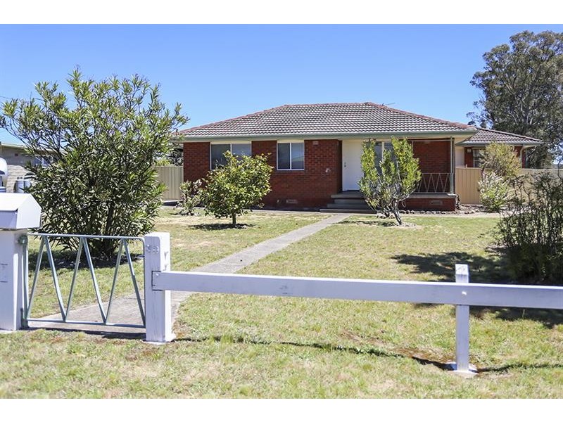 30 George St, Marulan NSW 2579