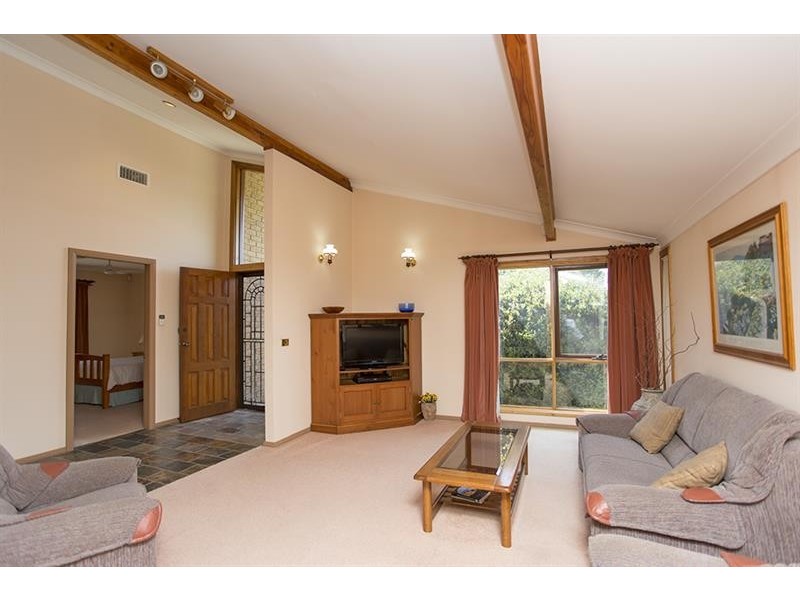 25 Garland Rd, Bundanoon NSW 2578