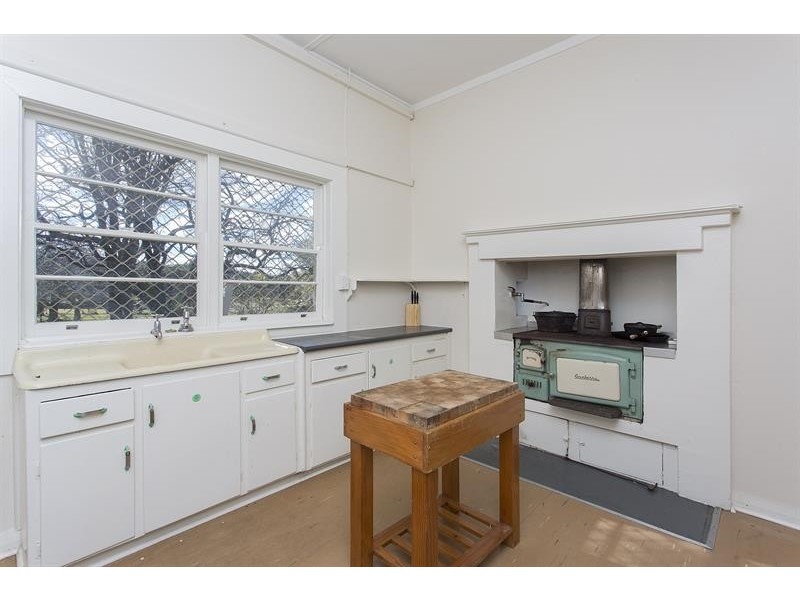 1582 Caoura  Rd, Tallong NSW 2579