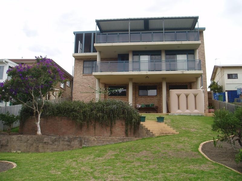 55 LAKESIDE Pde, The Entrance NSW 2261