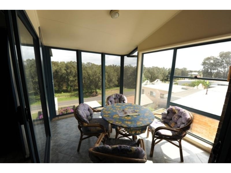 55 LAKESIDE Pde, The Entrance NSW 2261