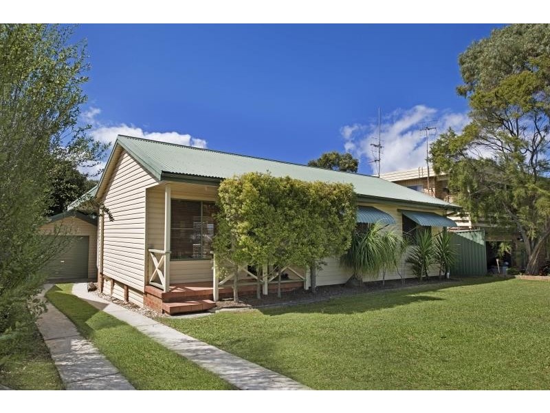 66 Brooke Ave, Killarney Vale NSW 2261